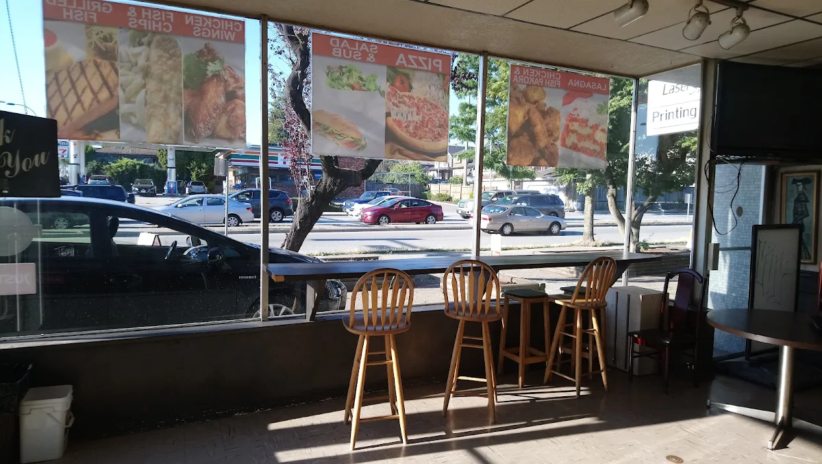 Vibe, Hometown Pizza