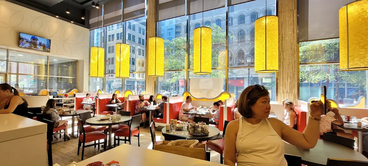 Vibe, Allô mon Coco Vieux Montréal