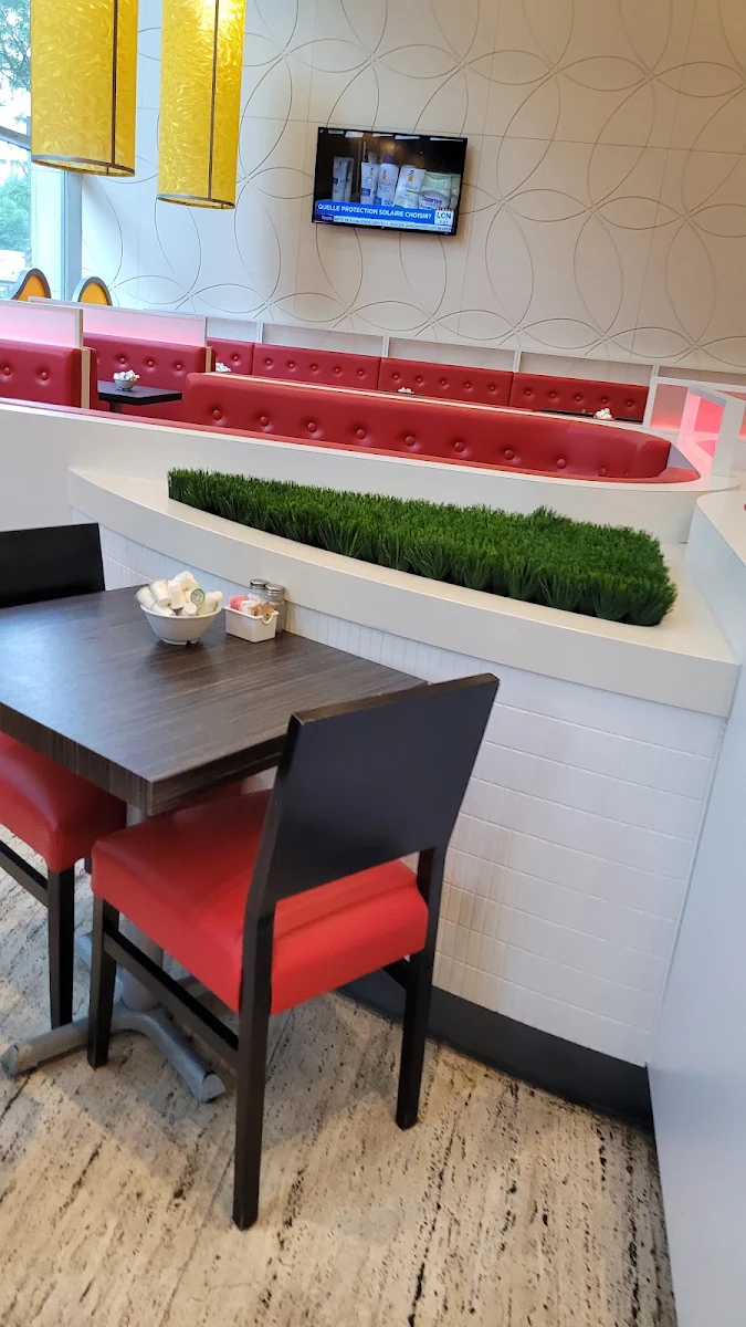 Vibe, Allô mon Coco Vieux Montréal