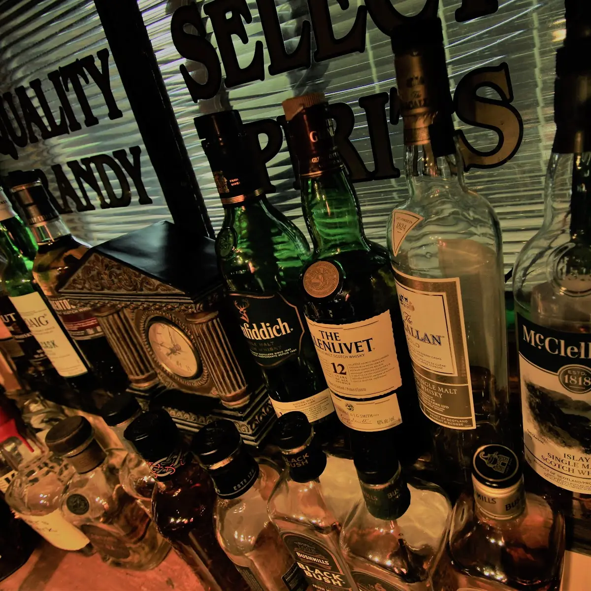 Vibe, Stonewater Pub