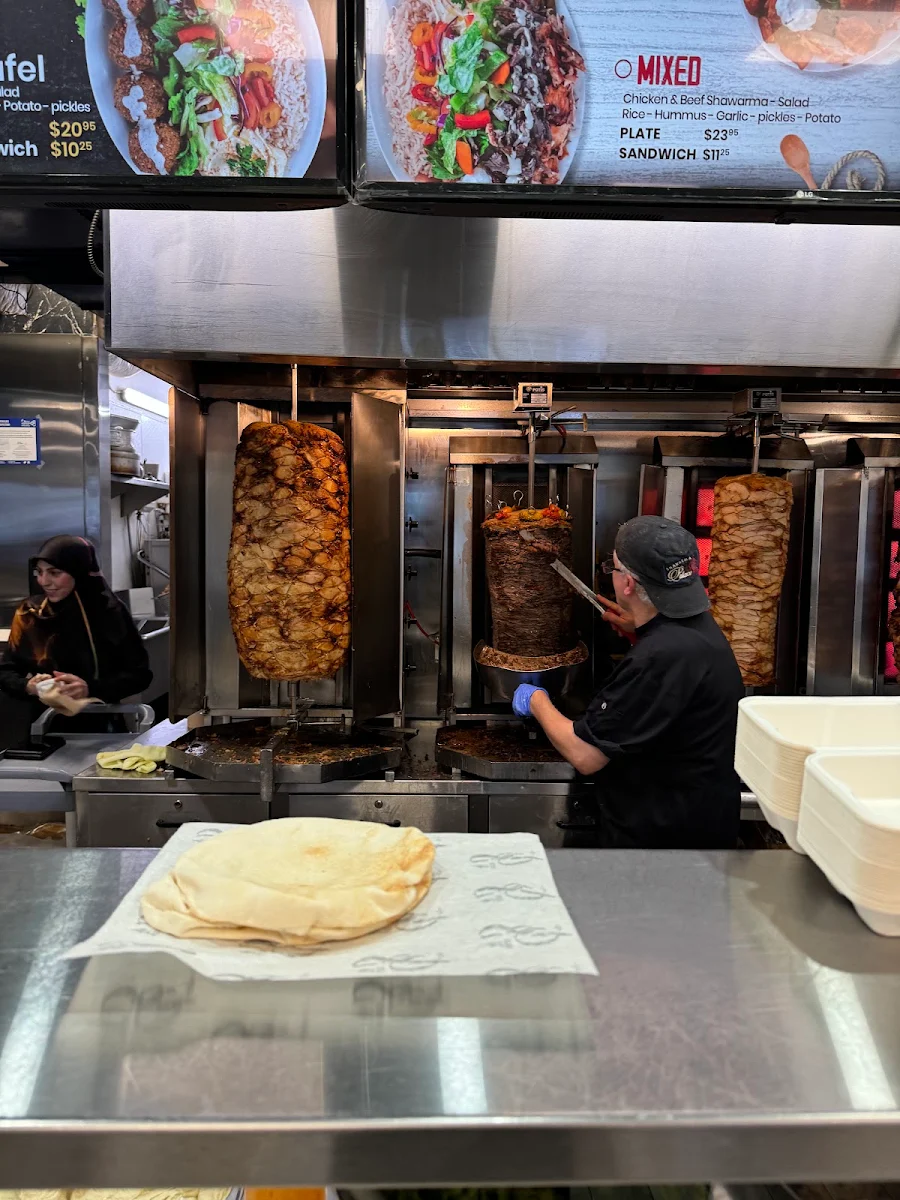 Vibe, Shawarma Palace