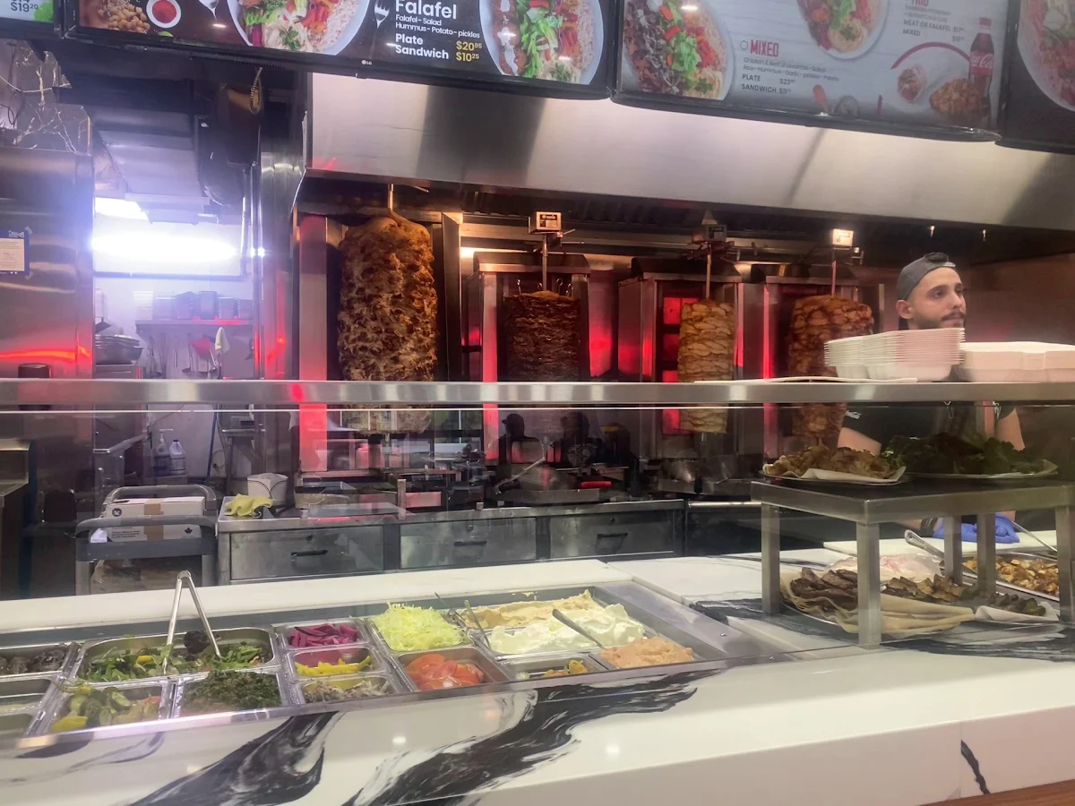 Vibe, Shawarma Palace