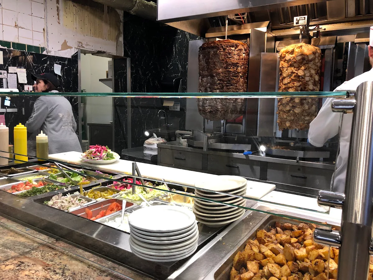 Vibe, Shawarma Palace