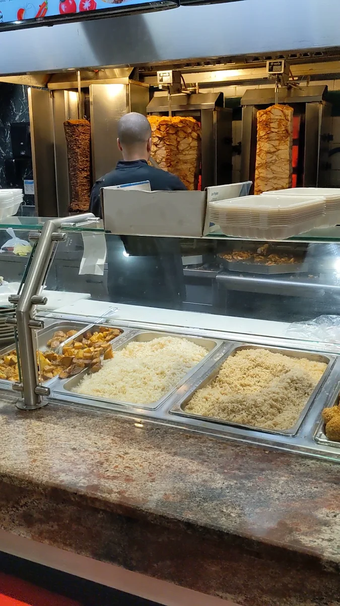 Vibe, Shawarma Palace