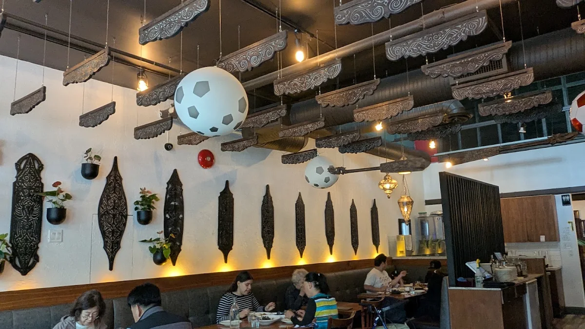 Vibe, Banana Leaf on Robson