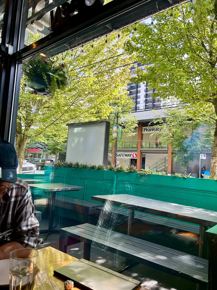 Vibe, Banana Leaf on Robson