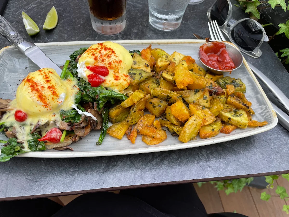 Food & drink, Shy's Place Restaurant