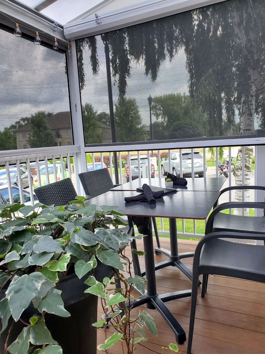 Vibe, Shy's Place Restaurant