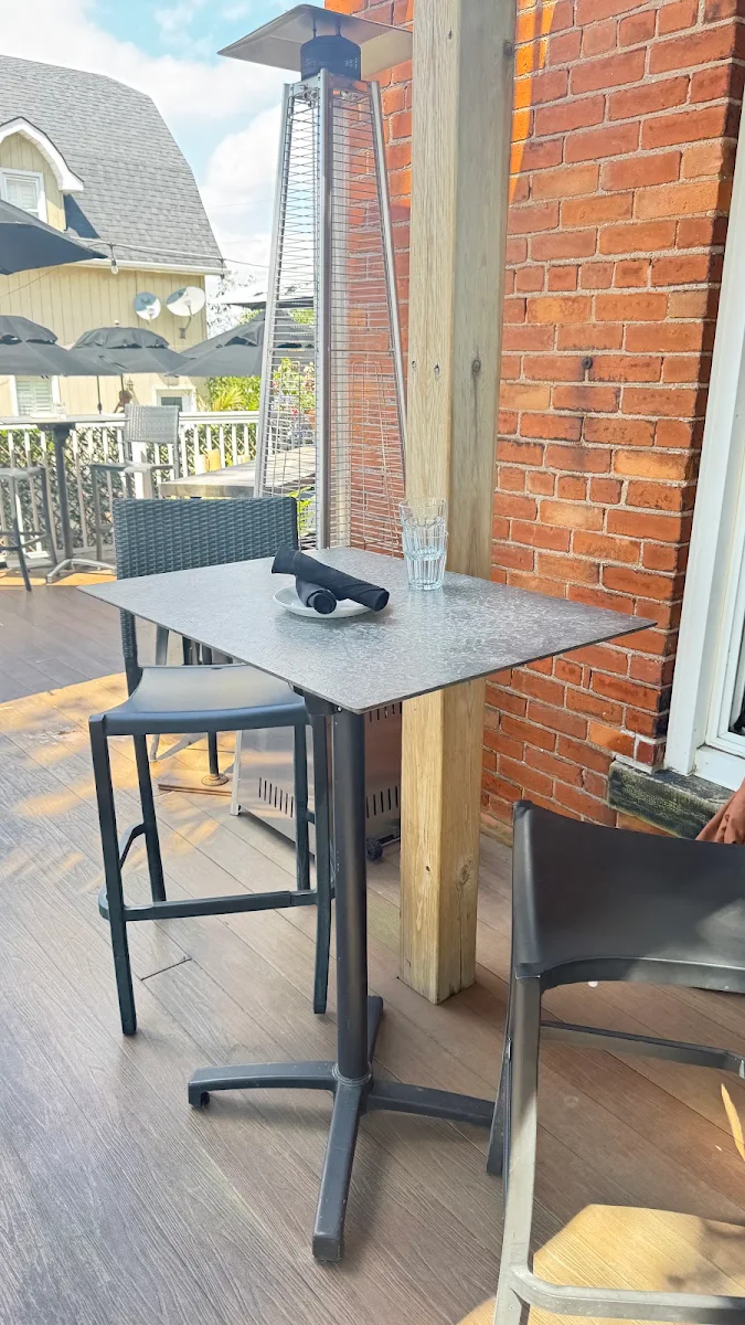 Vibe, Shy's Place Restaurant