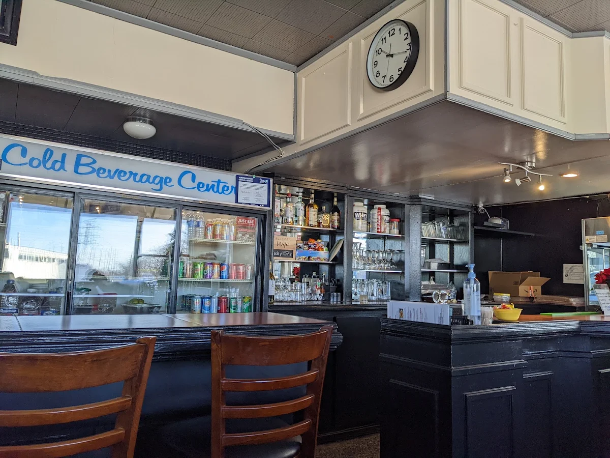 Vibe, Miss Molly's Diner