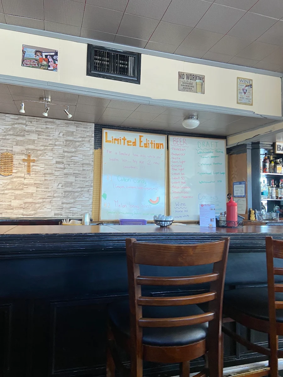 Vibe, Miss Molly's Diner