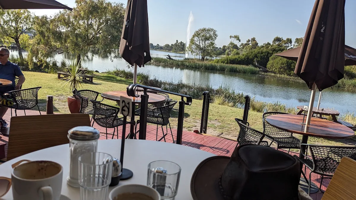 Vibe, Waterways Cafe Bar and Restaurant