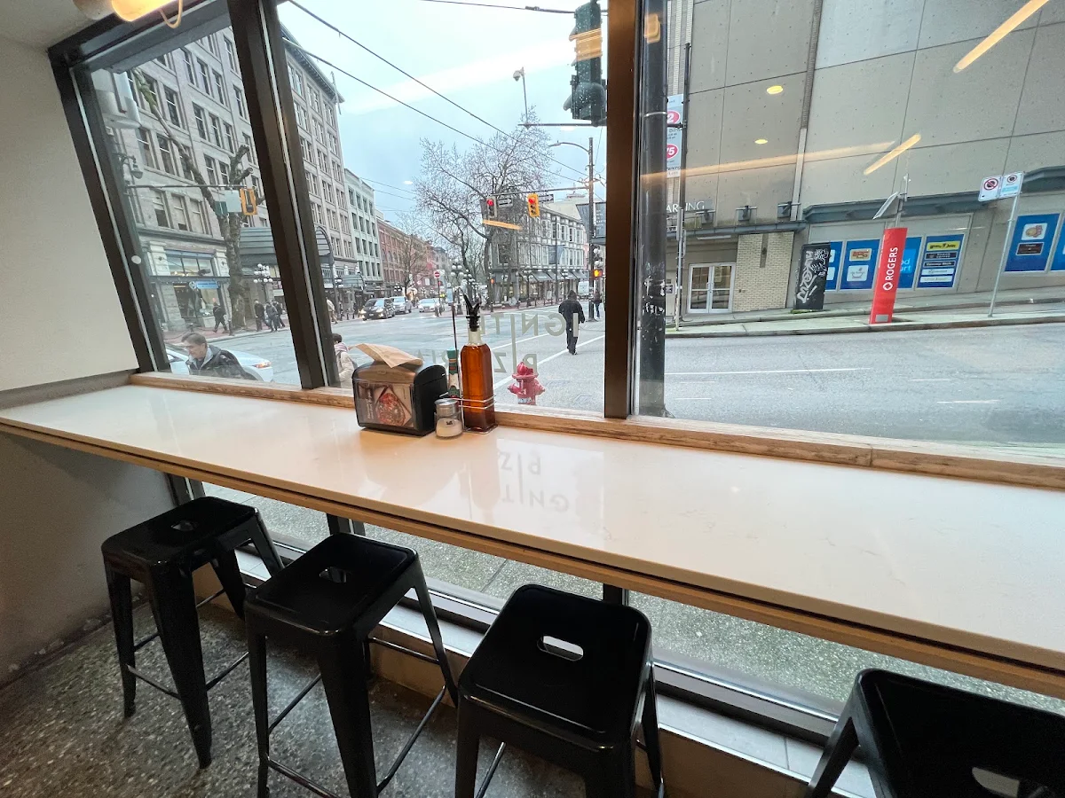 Vibe, Ignite Pizzeria Gastown (Express)