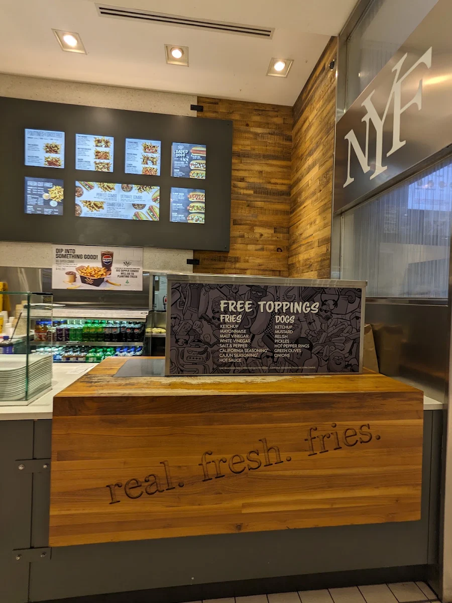 Menu, New York Fries - Rideau Centre