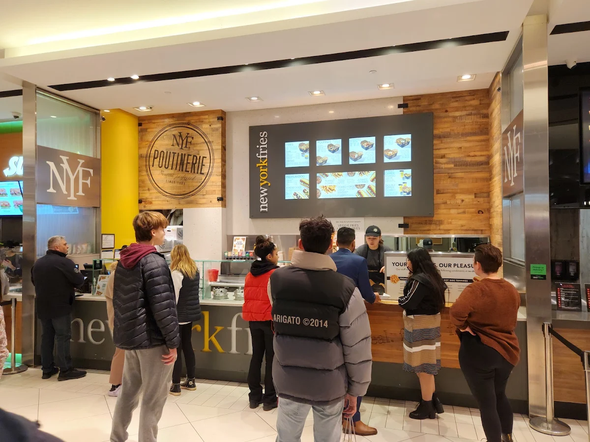 Vibe, New York Fries - Rideau Centre