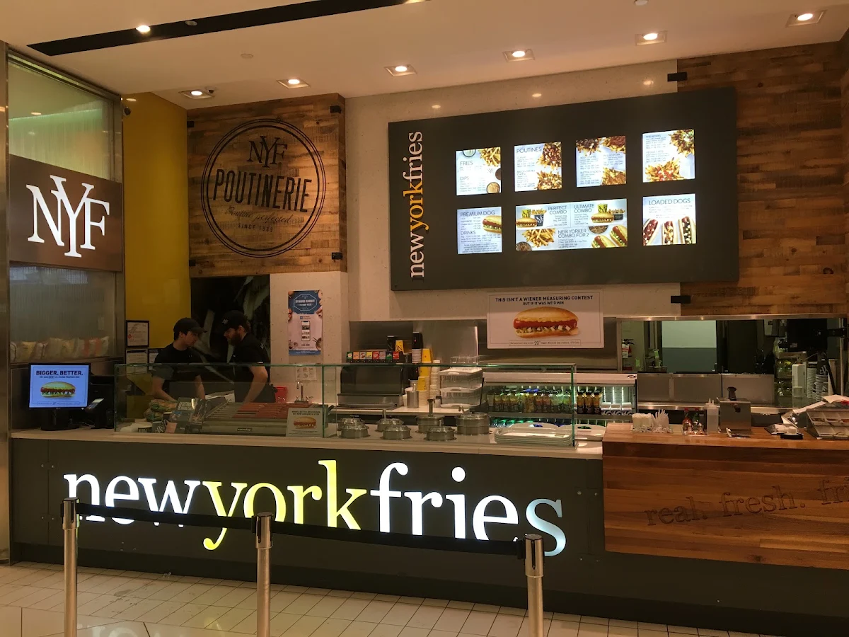 Vibe, New York Fries - Rideau Centre