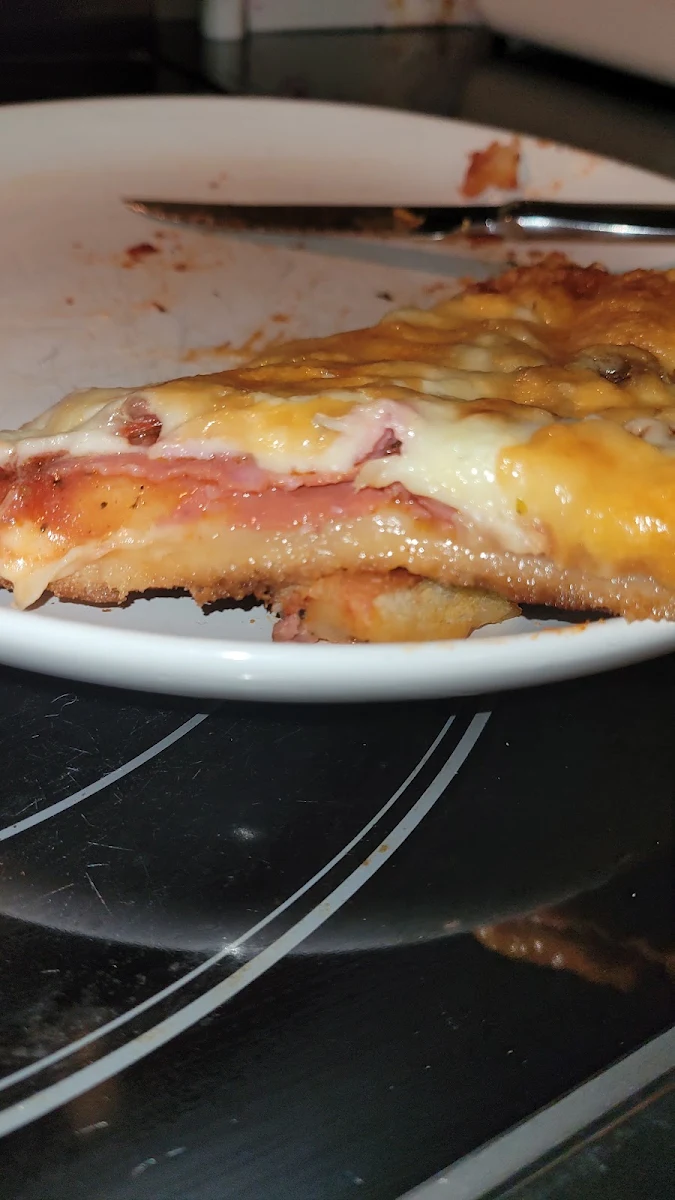 Food & drink, A Pizza Plus