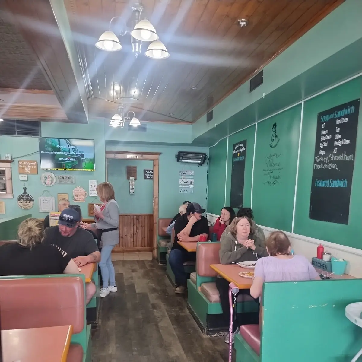 Vibe, Katrina's Corner Kitchen