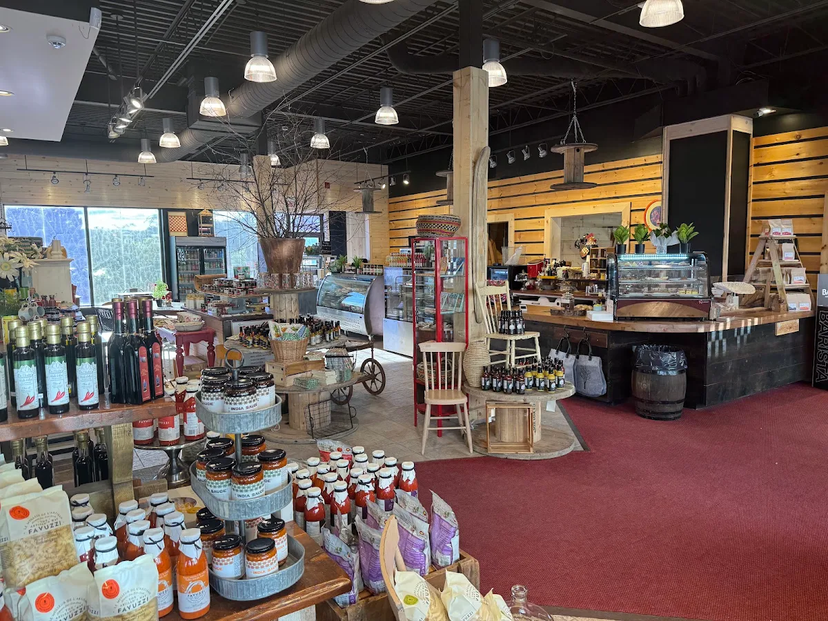 Vibe, LA STATION des saveurs - Épicerie de proximité - Sandwiches / Salades - Café / Espresso / Thé - Bière Artisanale / Vin