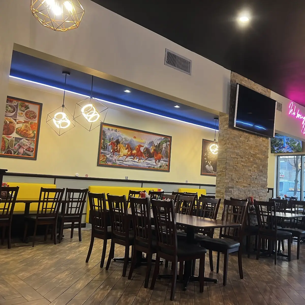 Vibe, Pho PAPA Vietnamese Restaurant
