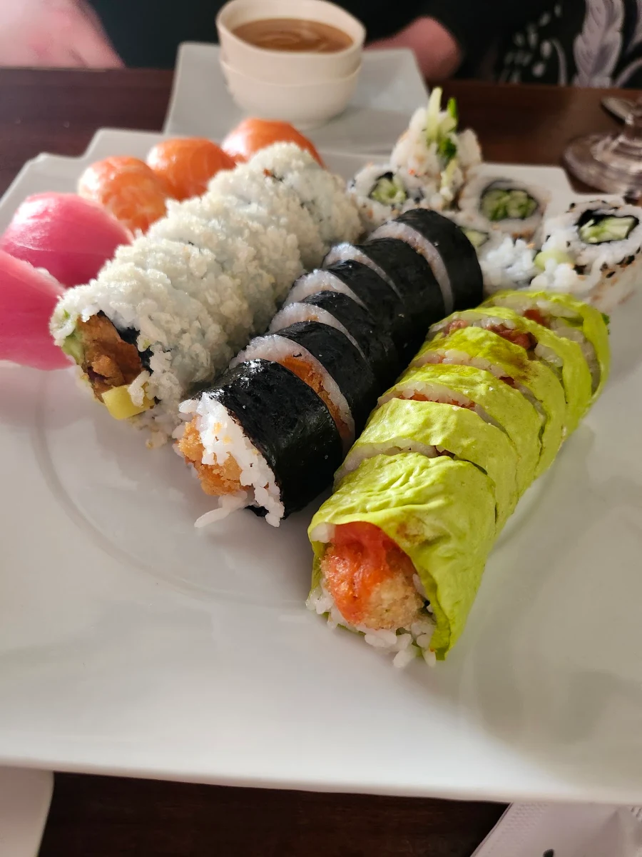 Food & drink, Restaurant fusion asiatique Inc