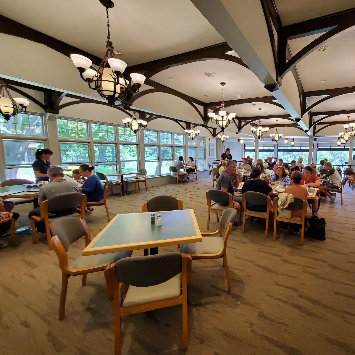 Vibe, Whirlpool Restaurant