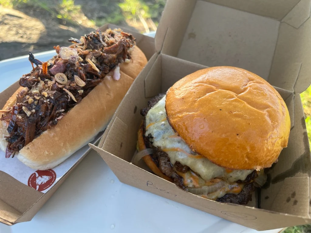 Food & drink, Dog House Grill