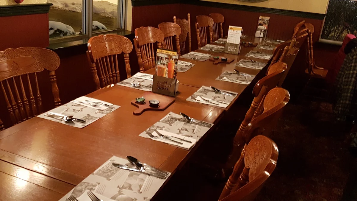 Vibe, The Old Spaghetti Factory (Kelowna)