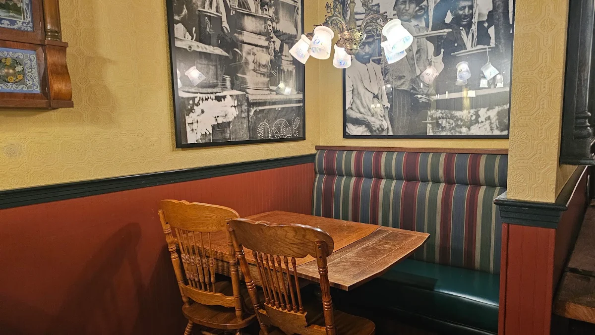 Vibe, The Old Spaghetti Factory (Kelowna)