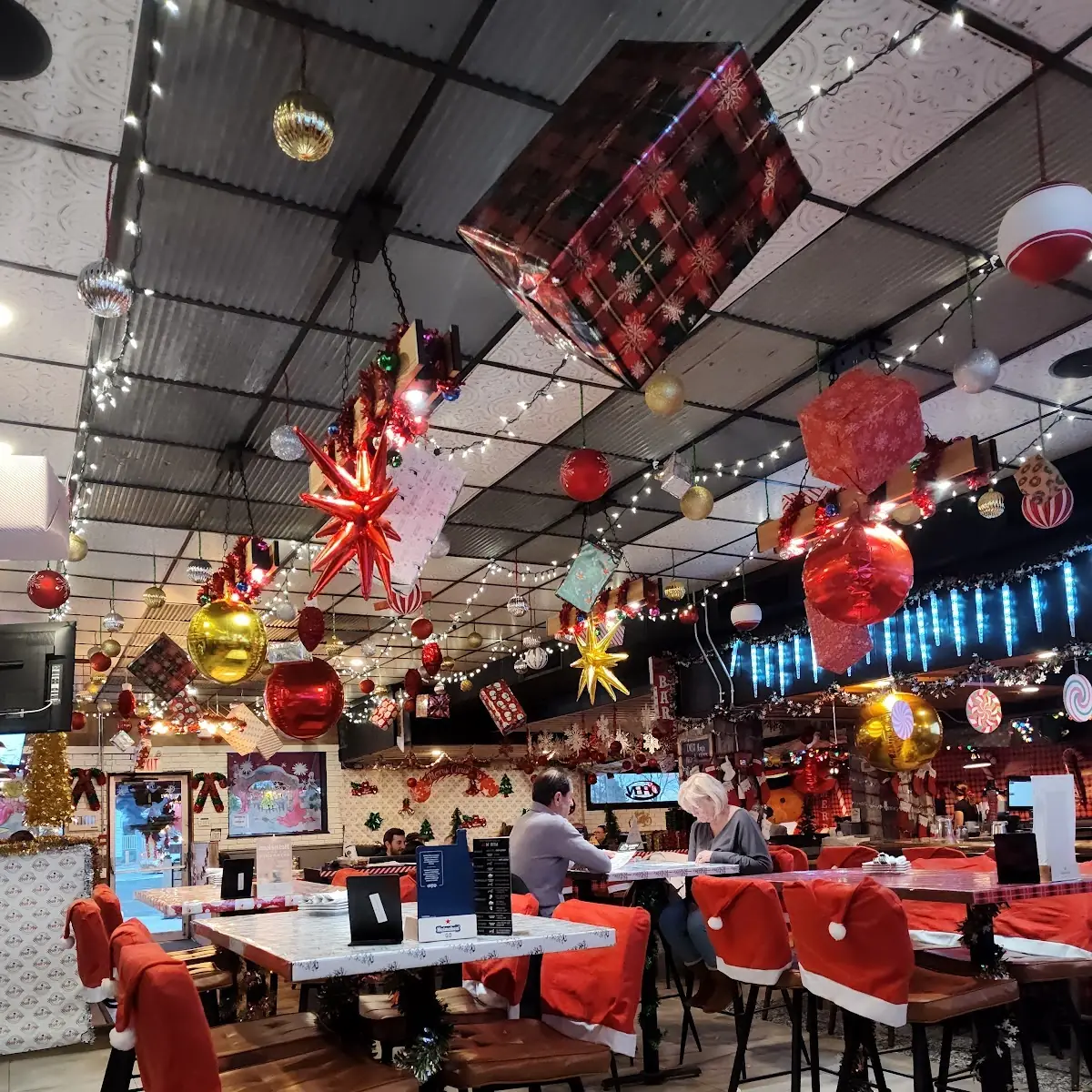 Vibe, The Commercial Roadhouse
