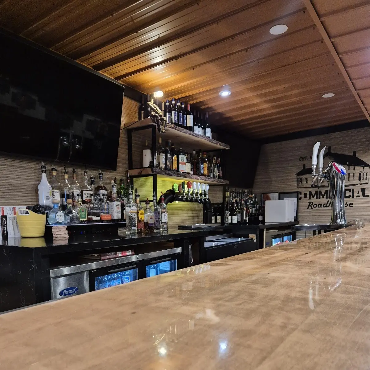 Vibe, The Commercial Roadhouse