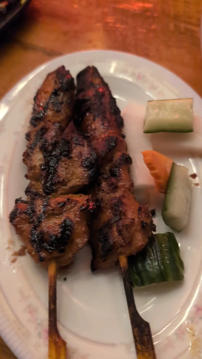 Food & drink, Les Street Monkeys