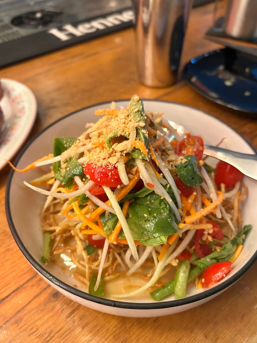 Food & drink, Les Street Monkeys