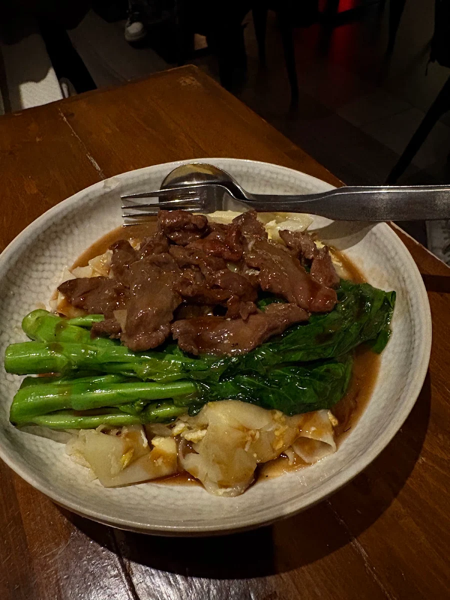 Food & drink, Les Street Monkeys