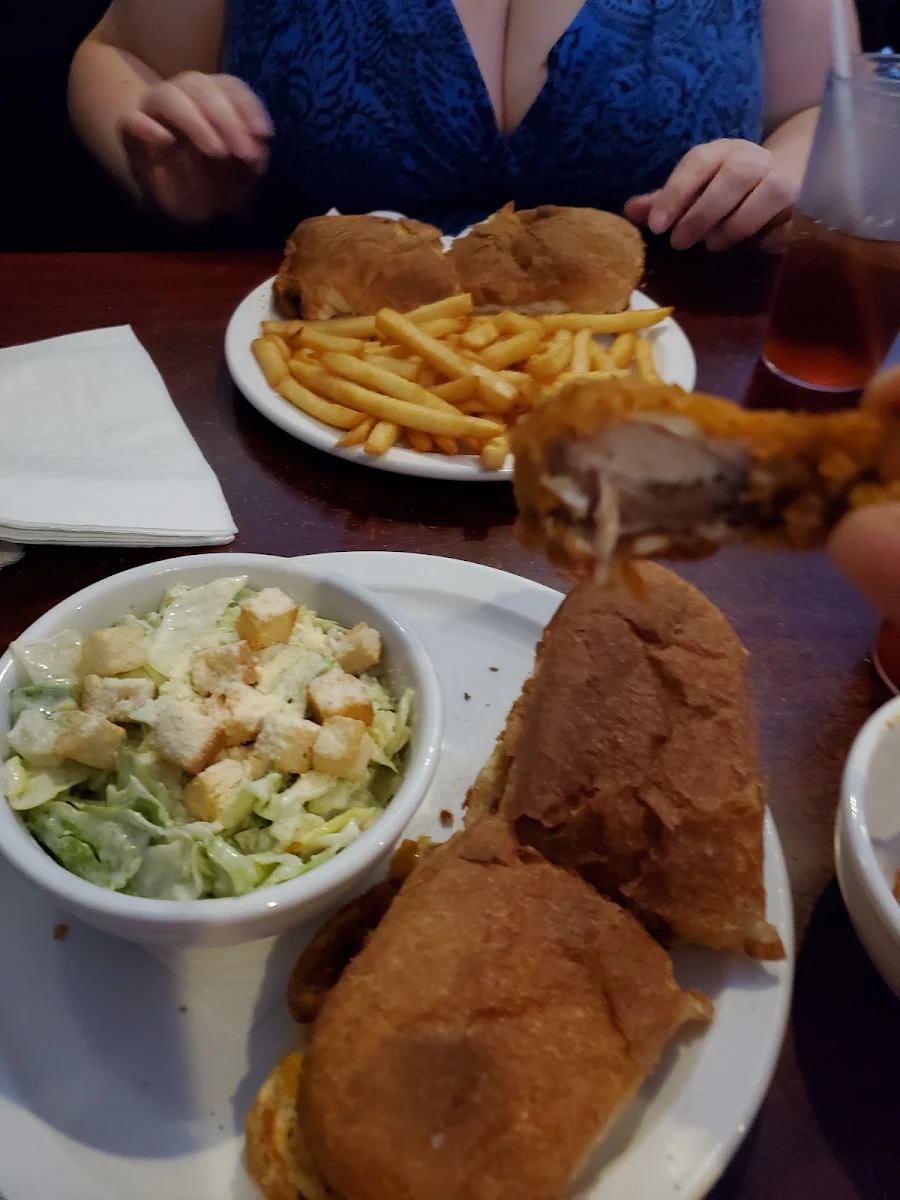 Food & drink, Tornado's Restaurant & Lounge
