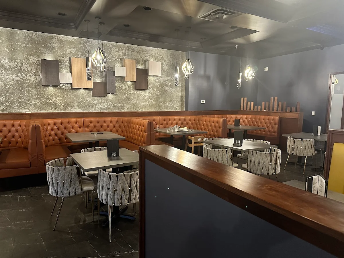 Vibe, Dhaliwal's Lounge