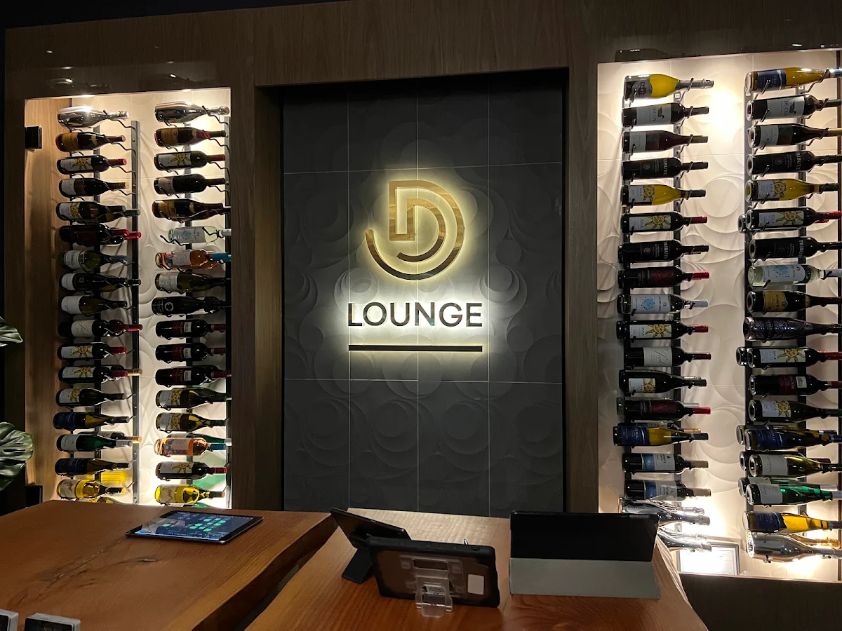 Vibe, Dhaliwal's Lounge