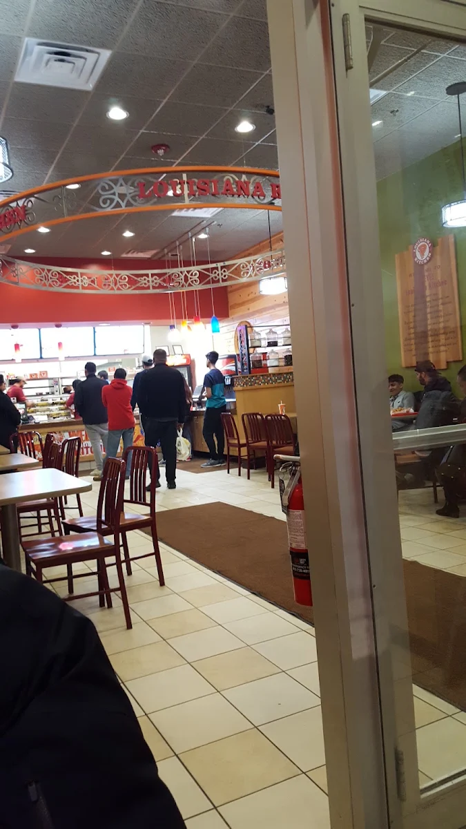 Vibe, Popeyes Louisiana Kitchen