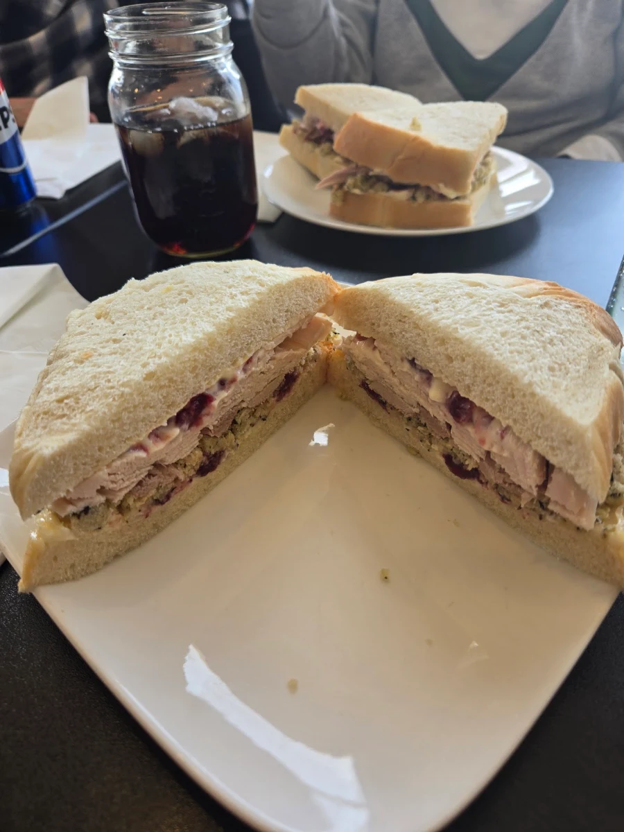 Food & drink, Lorina's Restaurant