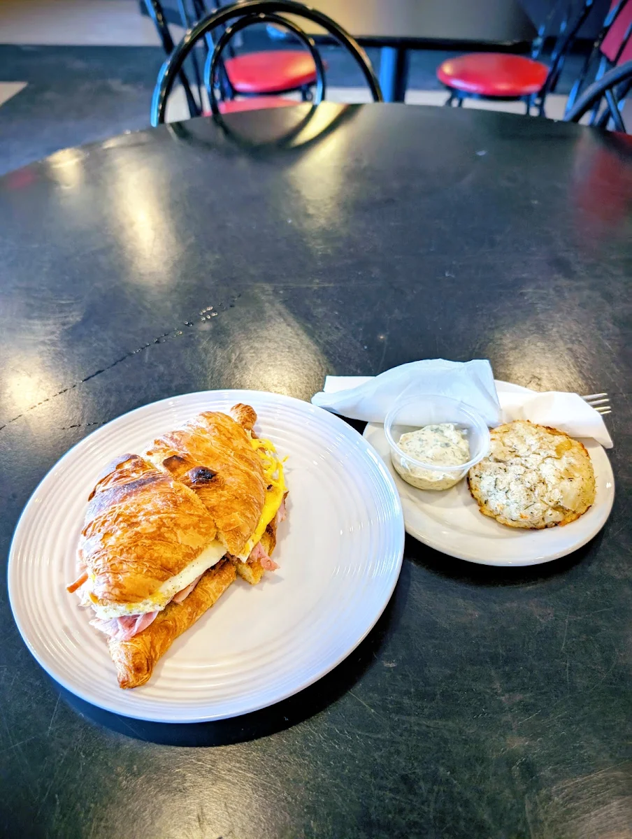 Food & drink, Lorina's Restaurant