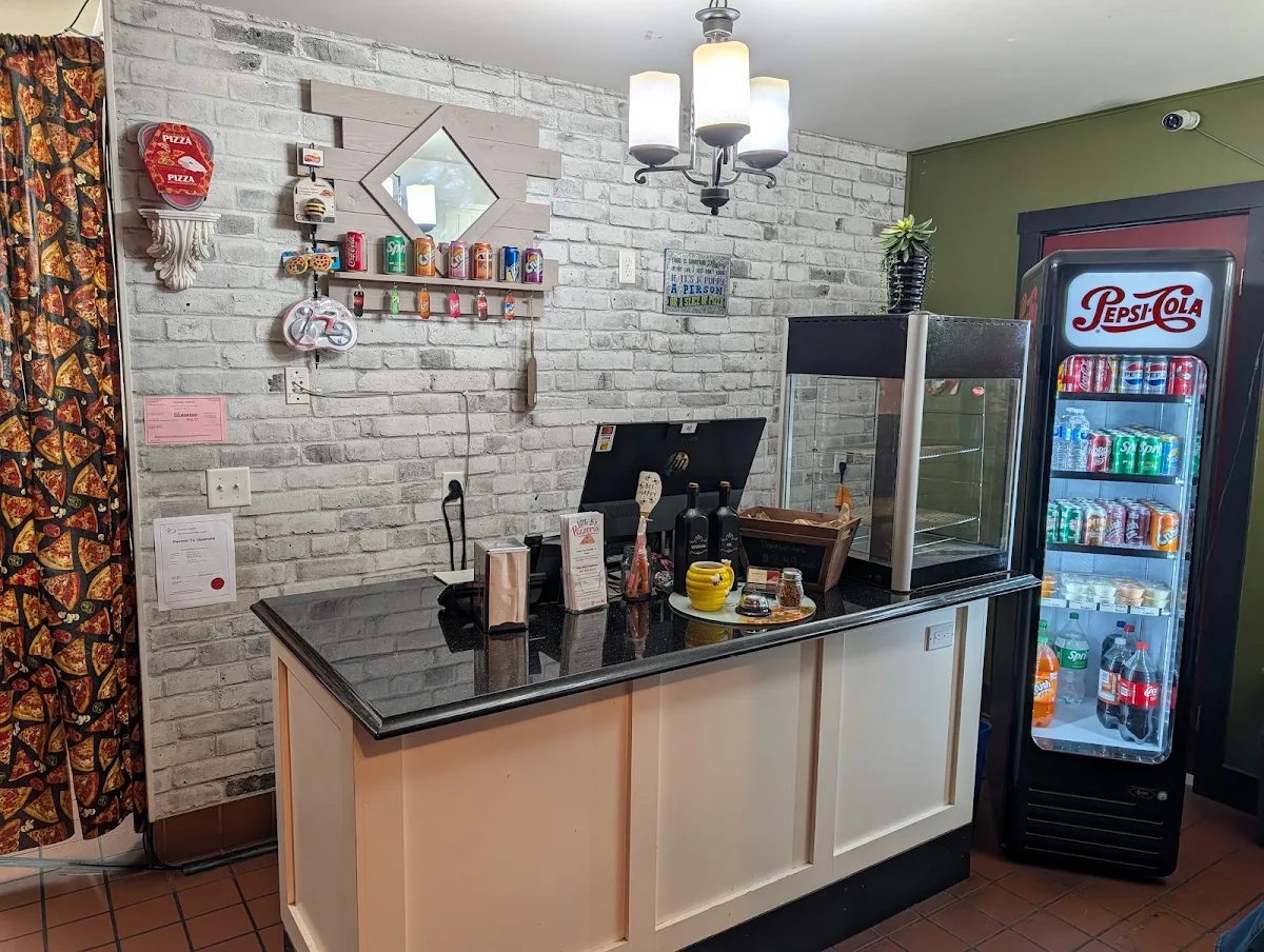 Vibe, Little B's Pizzeria