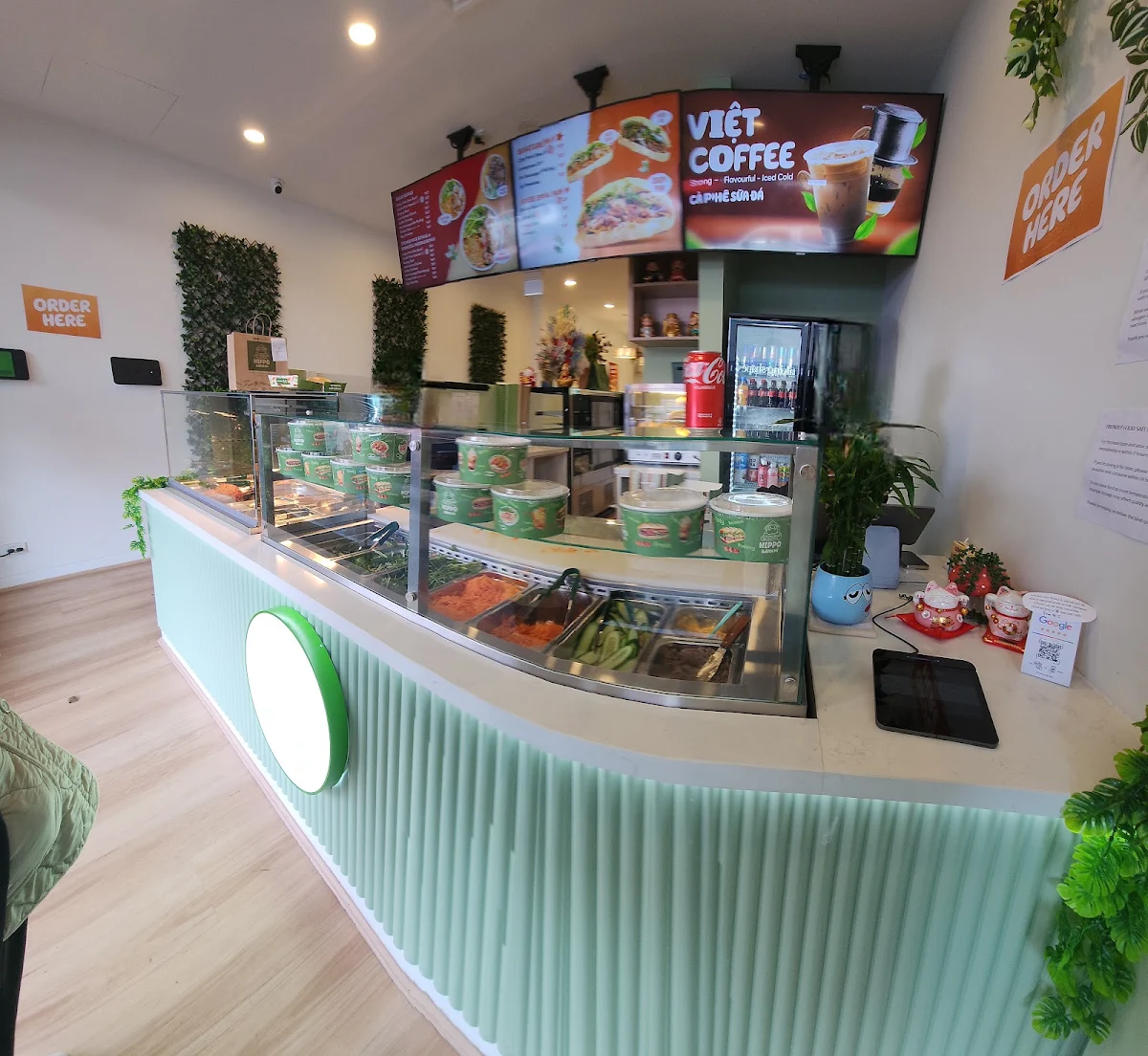 Vibe, Hippo Banh Mi