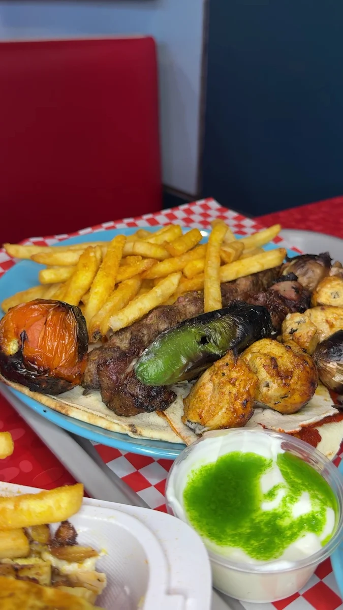 Food & drink, شاورما حطب و نار Charc Shawarma