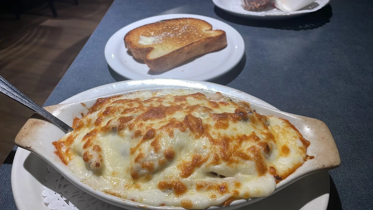 Food & drink, Trifon's Pizza & Spaghetti House
