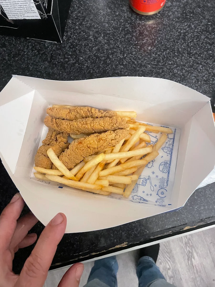 Food & drink, Dairy Queen Grill & Chill