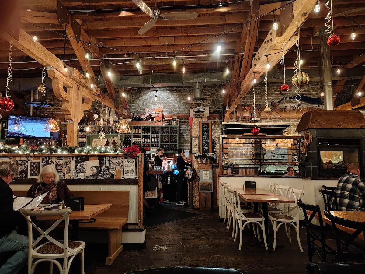 Vibe, Vault Restaurant