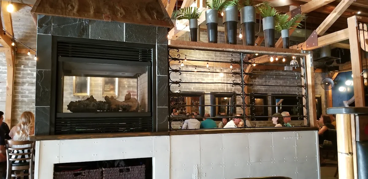 Vibe, Vault Restaurant