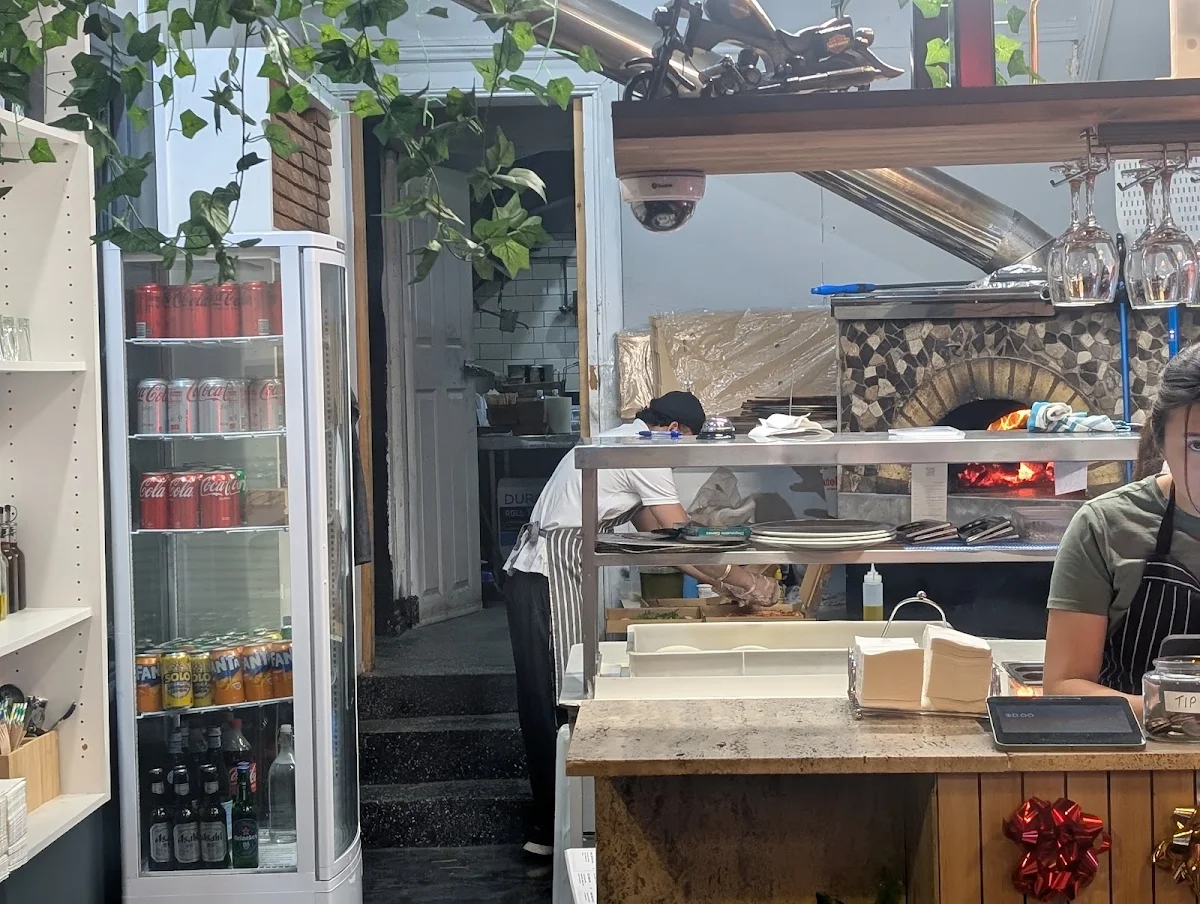 Vibe, La Q Woodfire Pizza & Italian Restaurant (BYO)