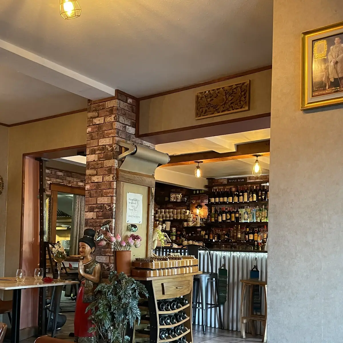 Vibe, Dolci Thai Bistro