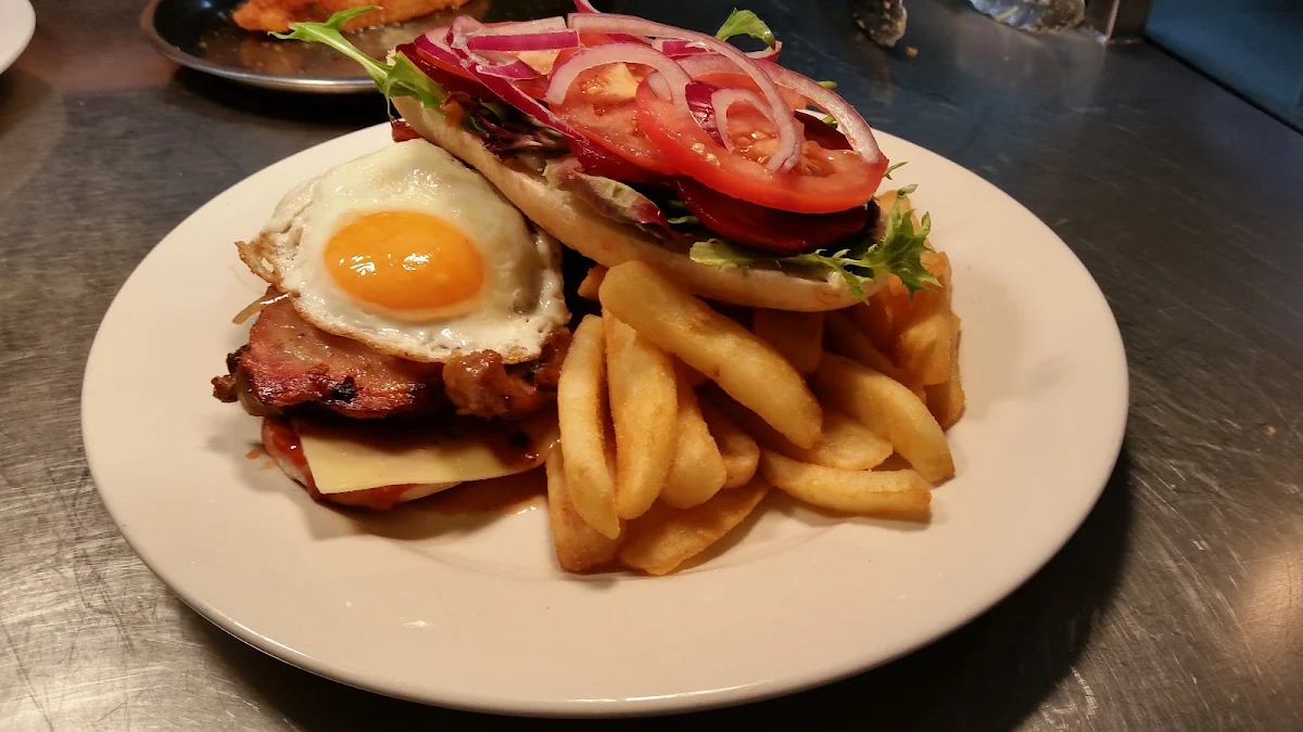 Food & drink, Colac Central Hotel-Motel